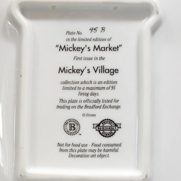 Mickey's Market Plate #45B Mickey's Village 1st Issue Disney Bradford Exchange - Picture 2 of 4